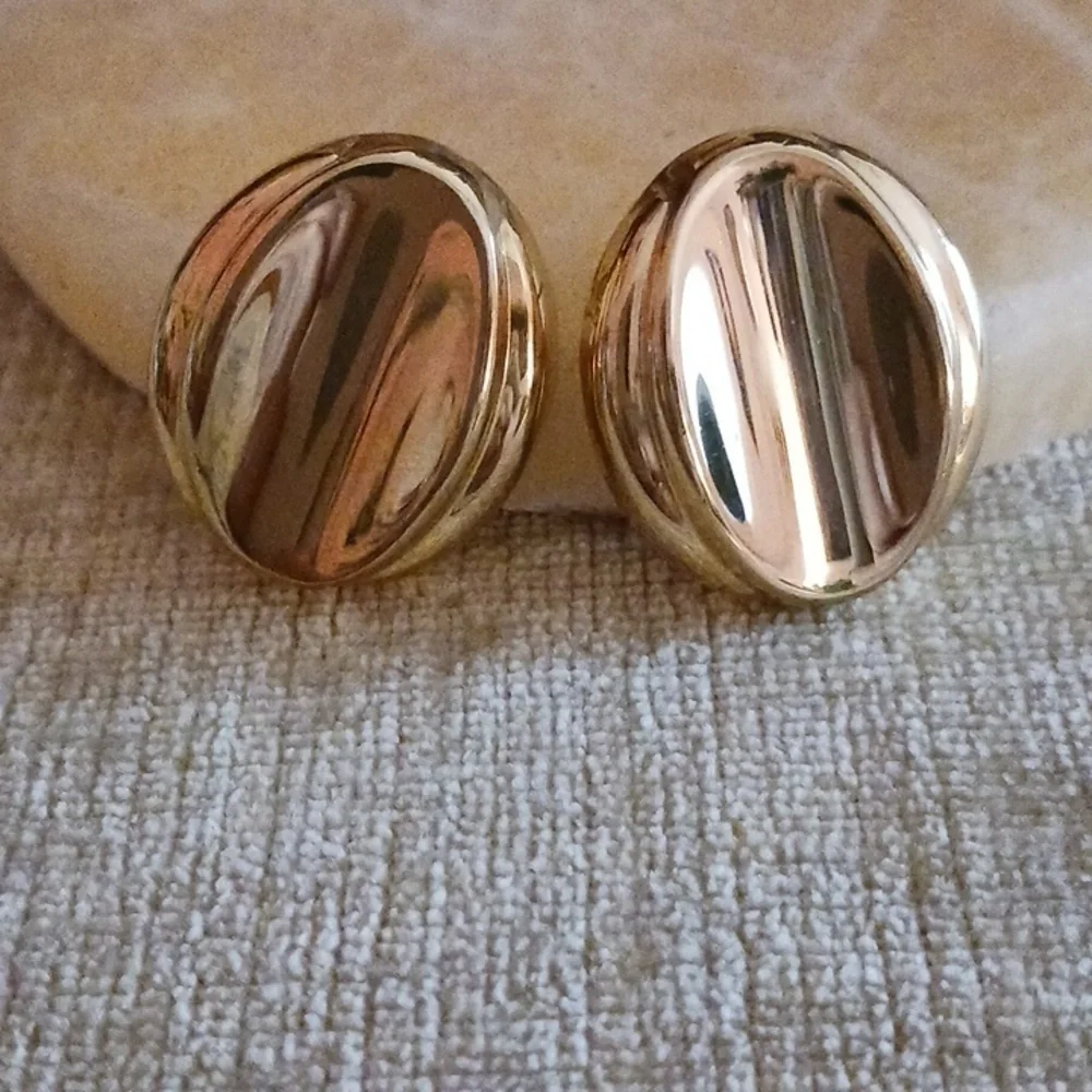 Gold Tone Oval Disc Post Earrings
